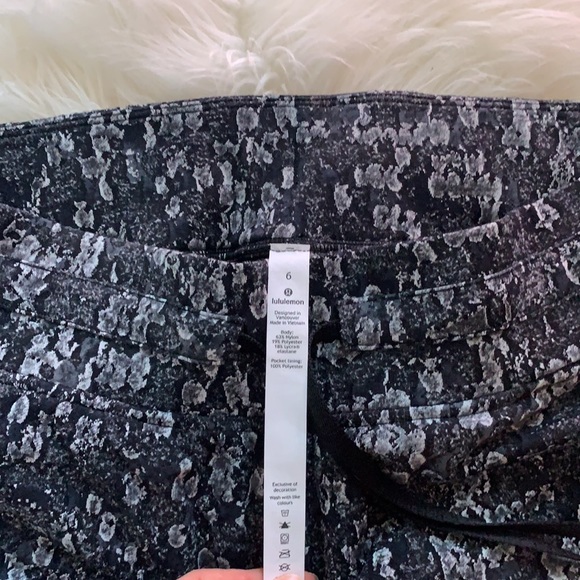 Lululemon jogger - Picture 3 of 3